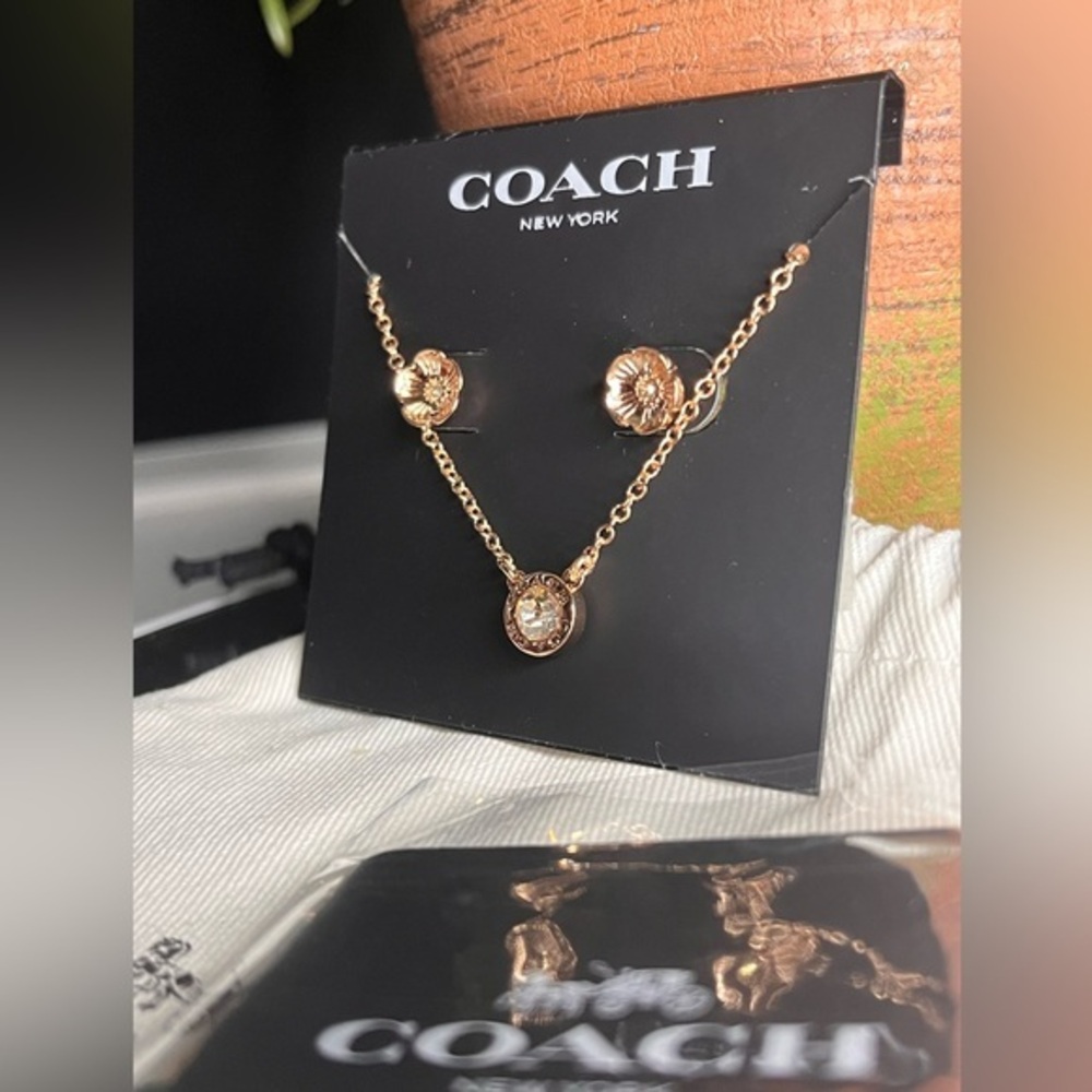 Coach Open Circle Necklace Tea Rose Stud Earrings Gift Set NWT